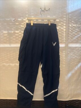 U.S. Air Force men’s track pants medium
